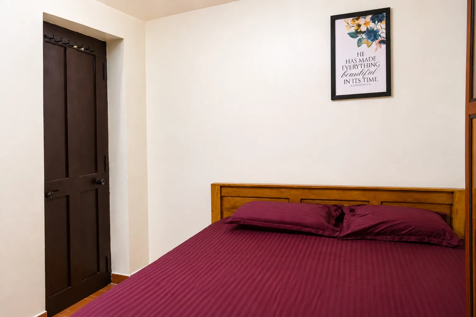 The Upper Room second air-conditioned bedroom with king-size bed in Avadi
